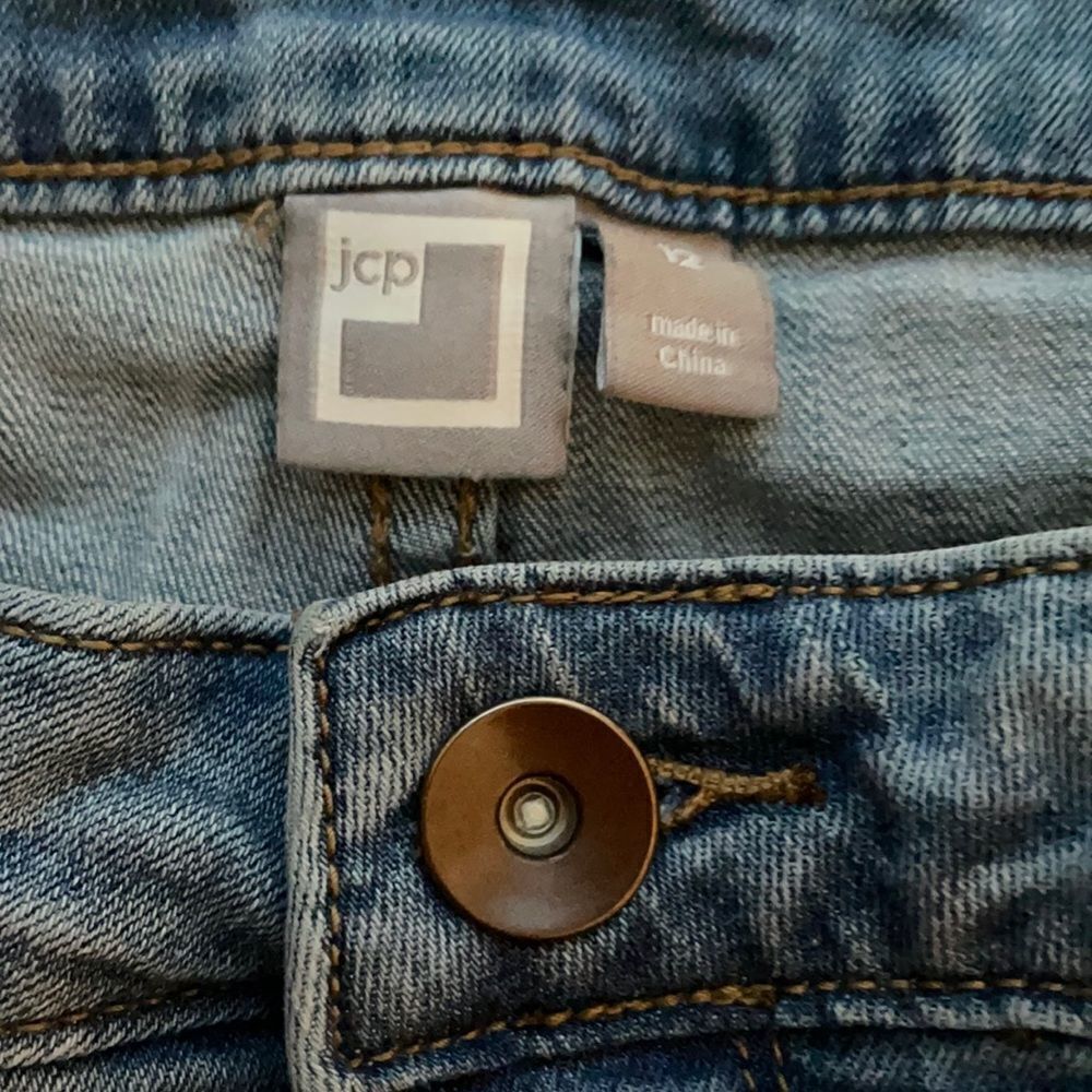 JCPenney Denim Cutoff Shorts - 12 - Picture 3 of 4